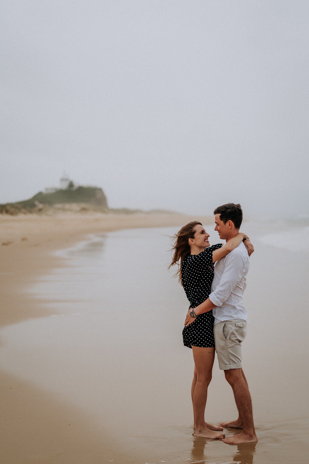 ava-me-photography-alice-brody-nobbys-beach-newcastle-engagement-13