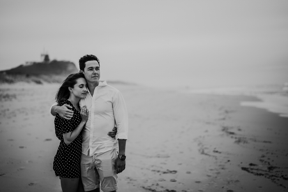 ava-me-photography-alice-brody-nobbys-beach-newcastle-engagement-54