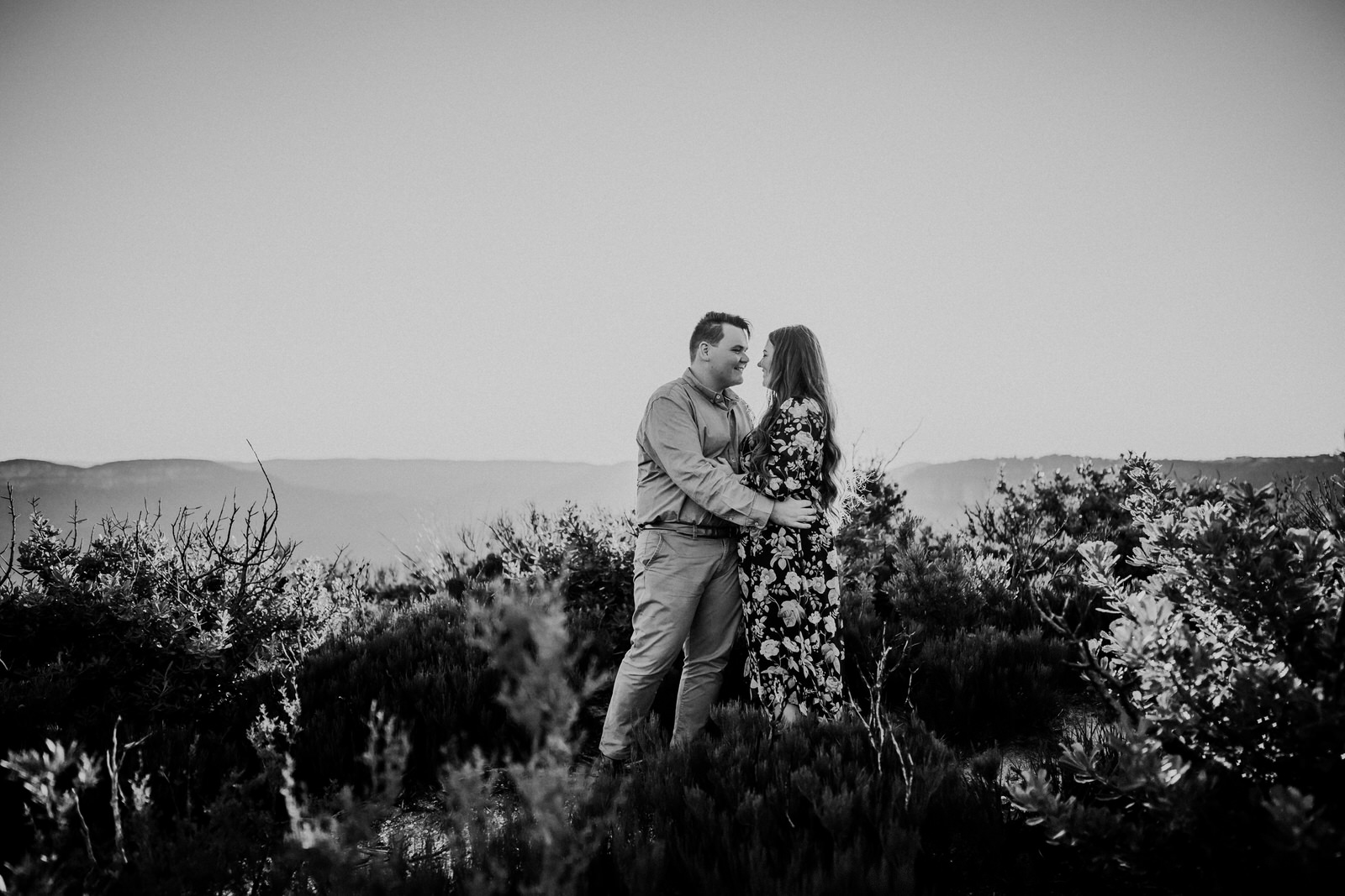 ava-me-photography-megan-isaac-engagenent-lincolns-rock-wentworth-falls-blue-mountains-10